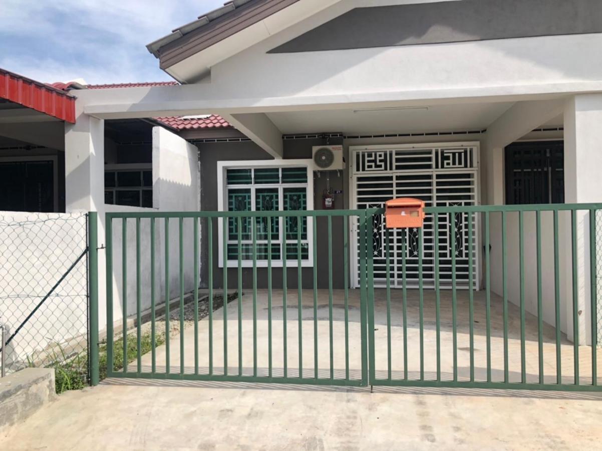 Seroja Homestay Malacca Exterior foto